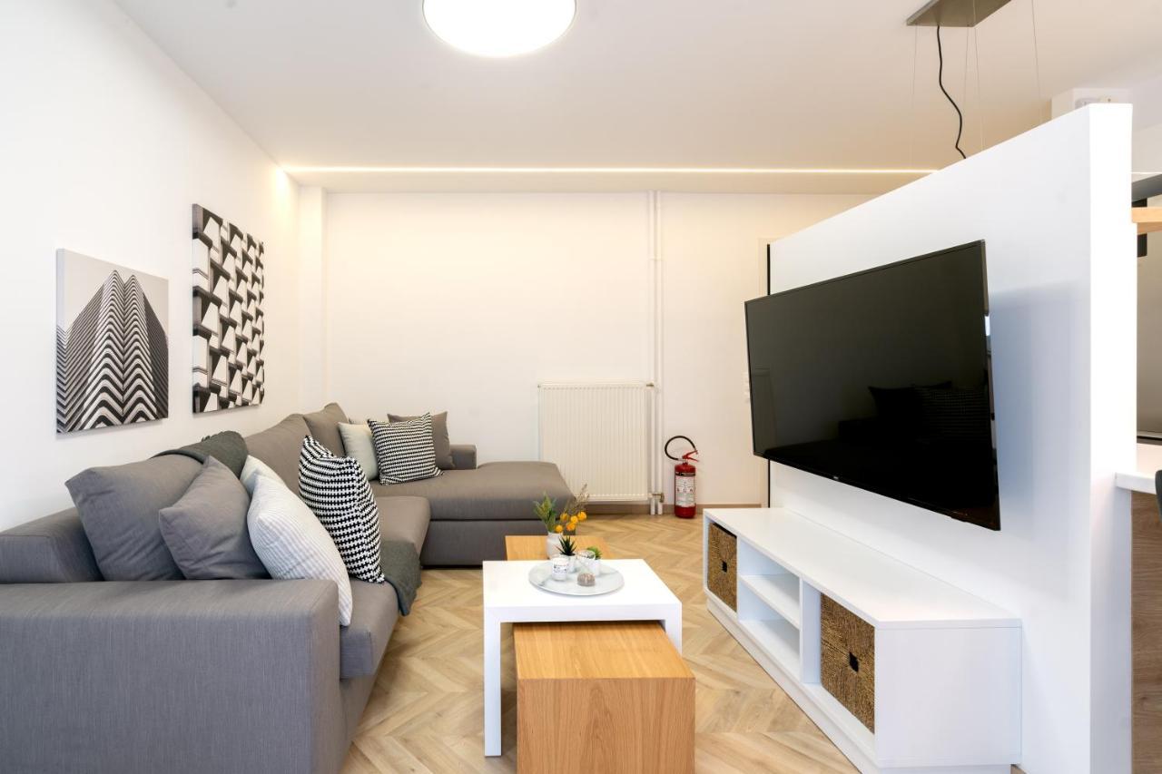 Pagrati'S Best Apartment Афины Экстерьер фото
